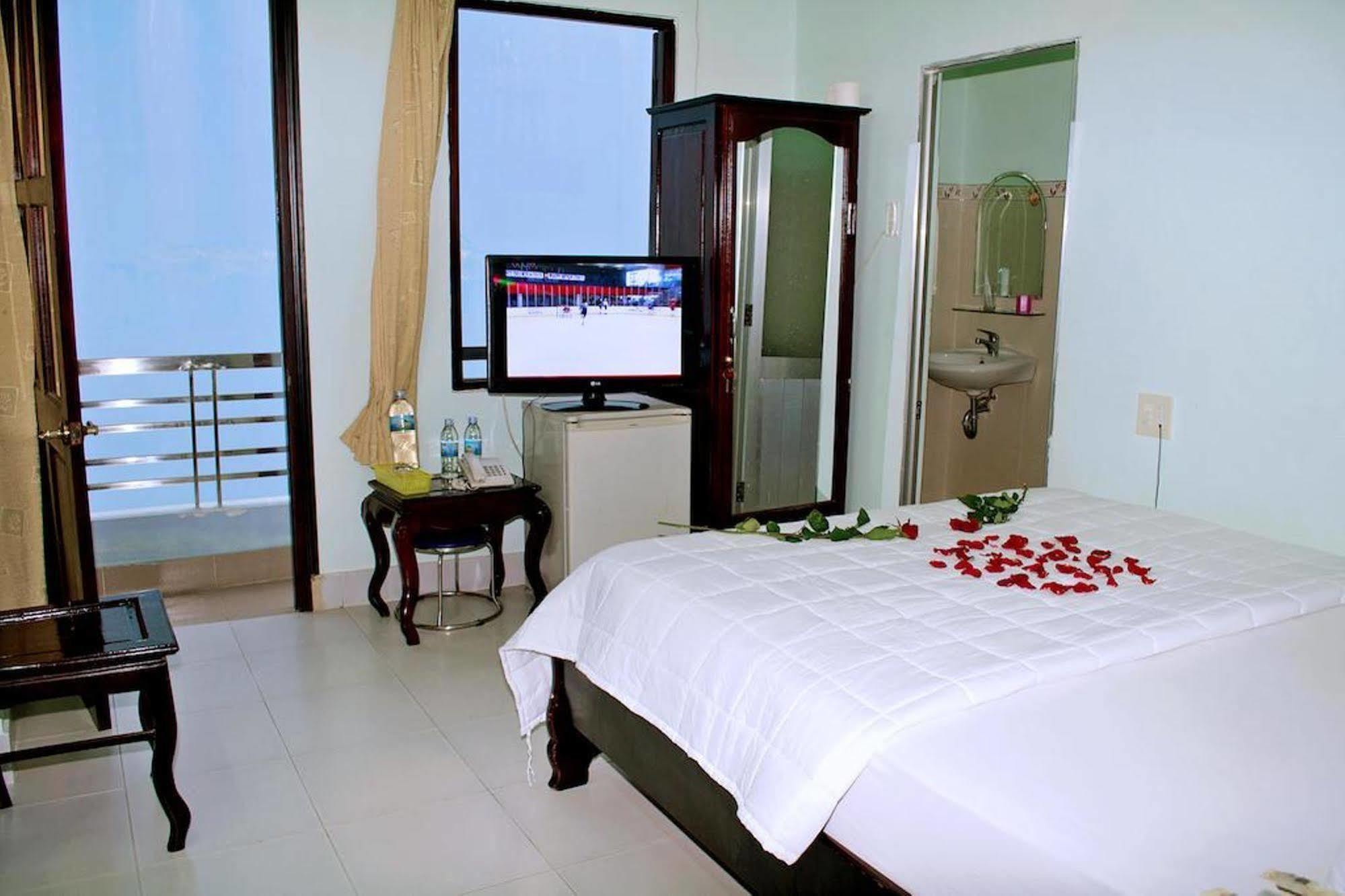 Ht3 Hotel На Транг Екстериор снимка