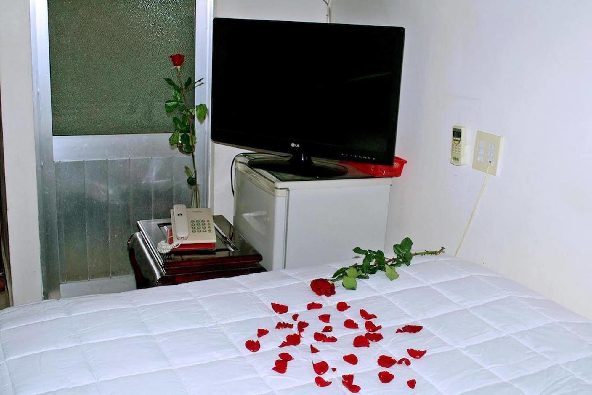 Ht3 Hotel На Транг Екстериор снимка