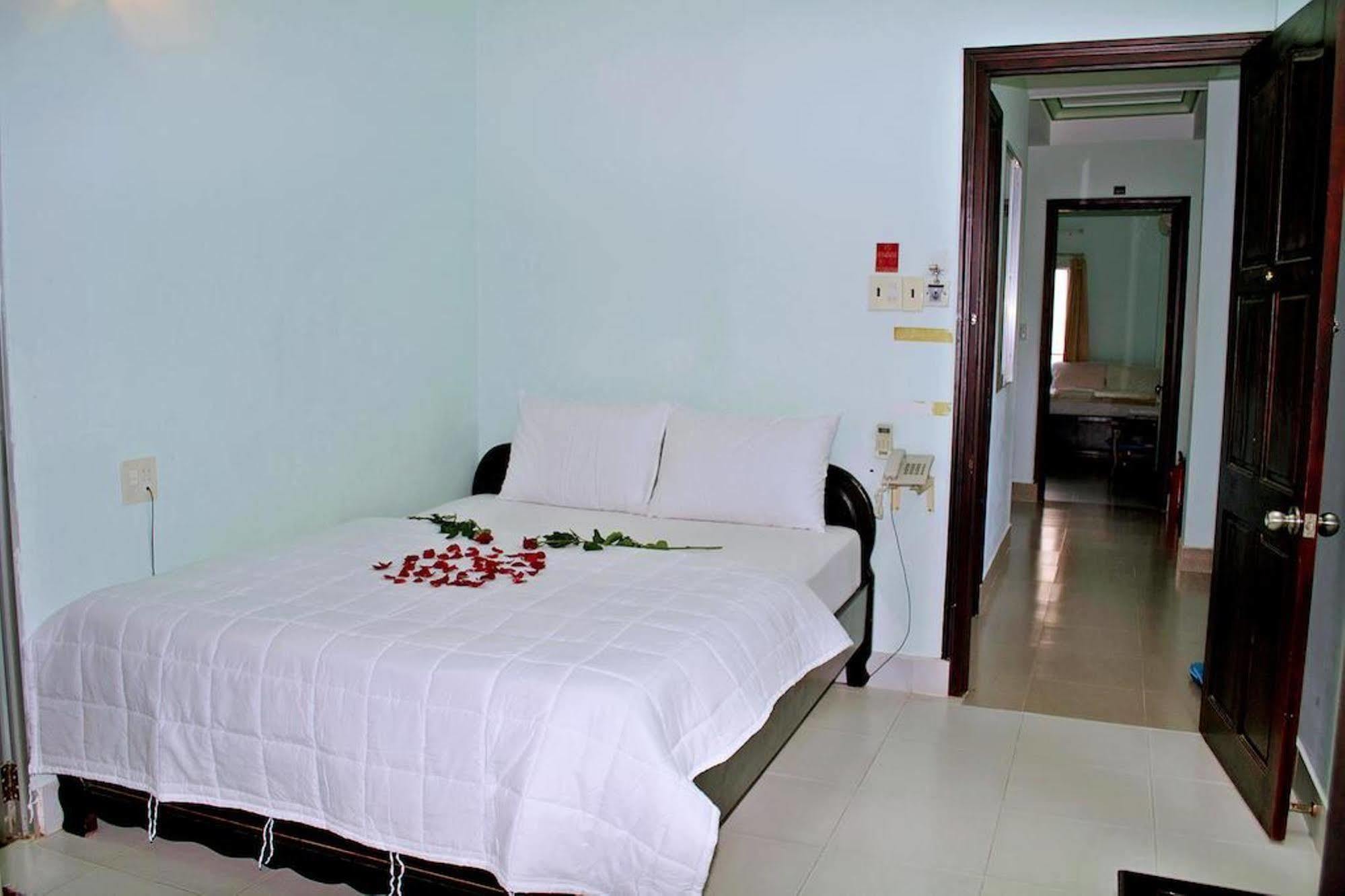 Ht3 Hotel На Транг Екстериор снимка