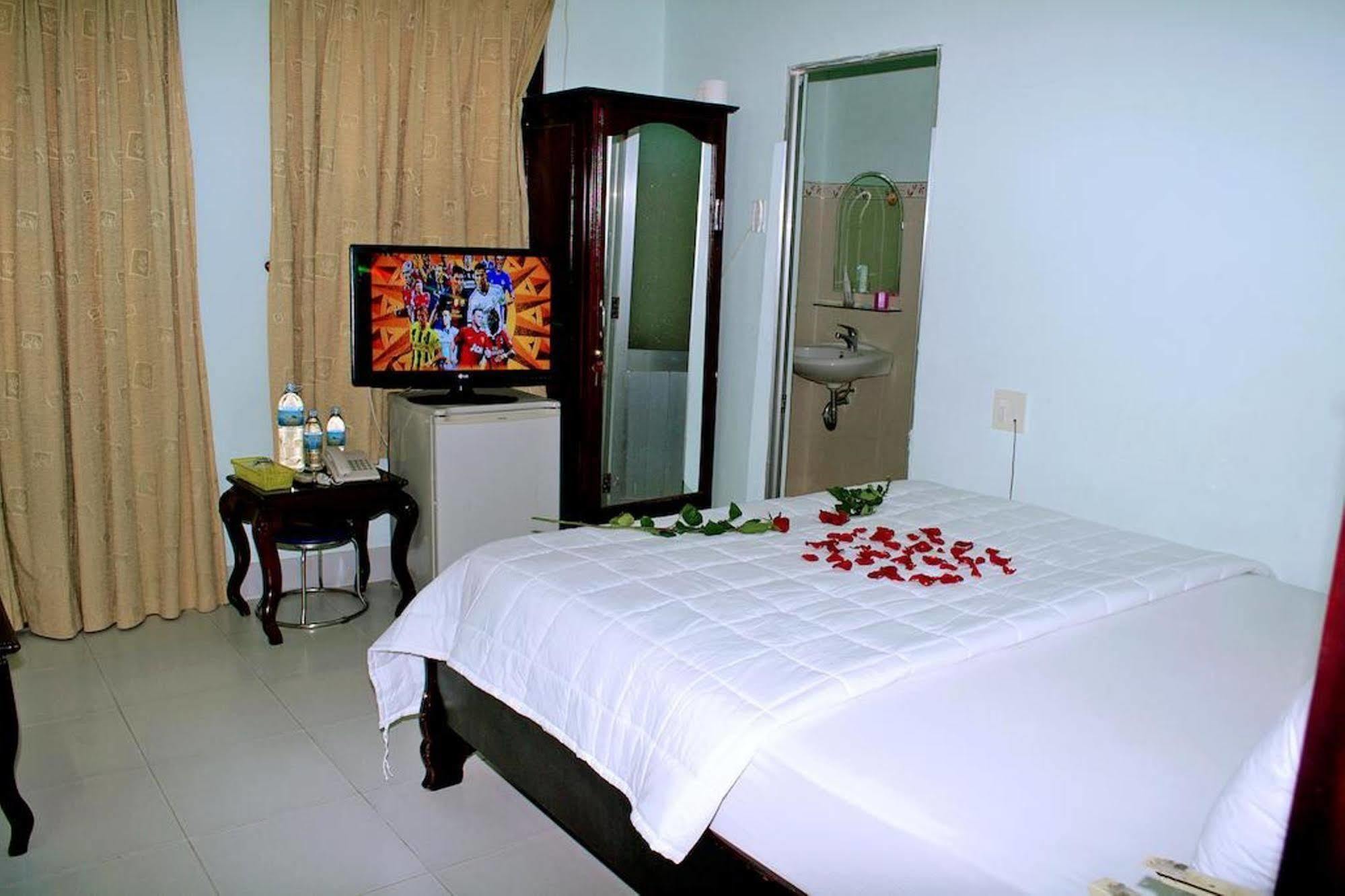 Ht3 Hotel На Транг Екстериор снимка