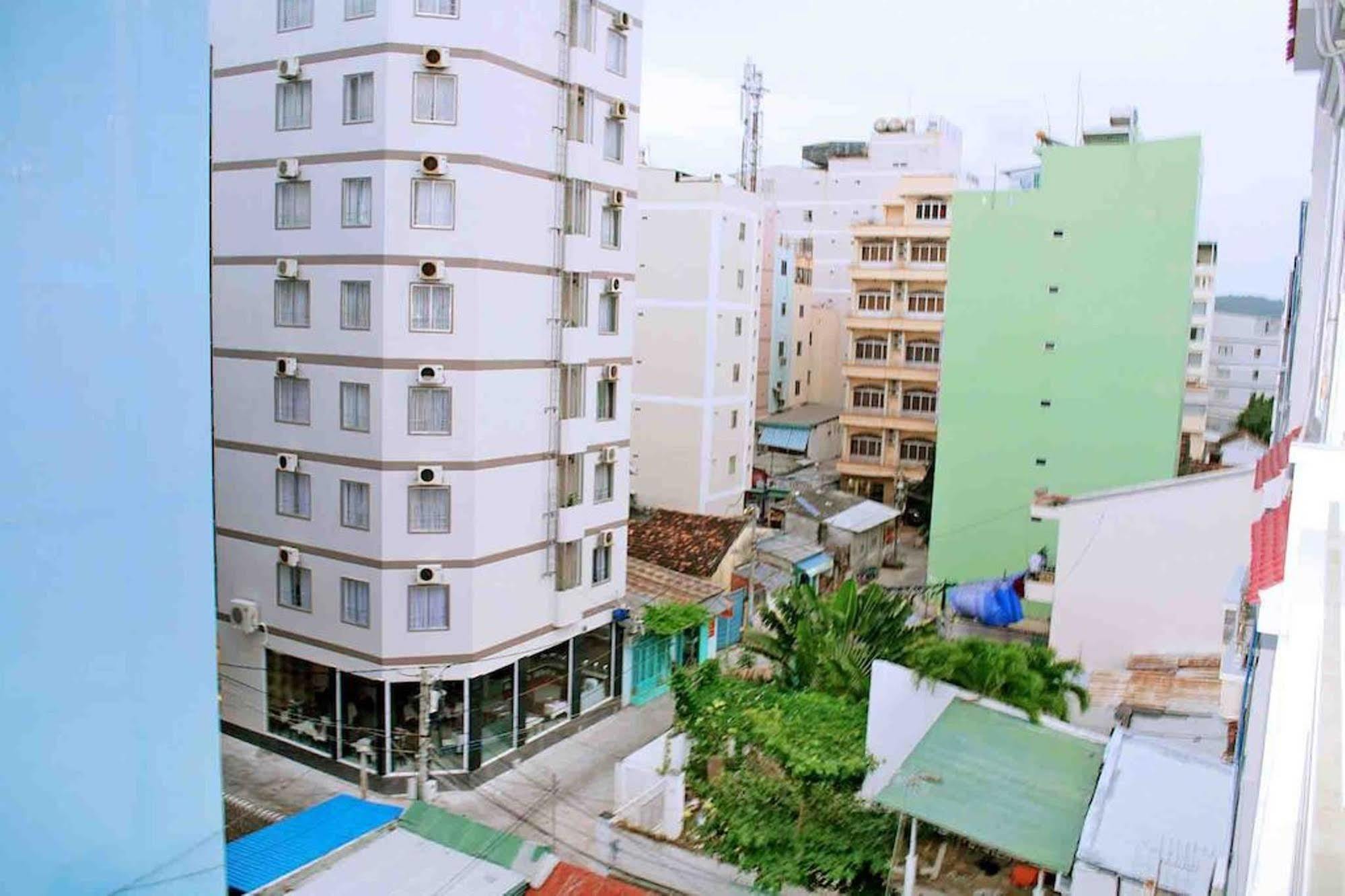 Ht3 Hotel На Транг Екстериор снимка